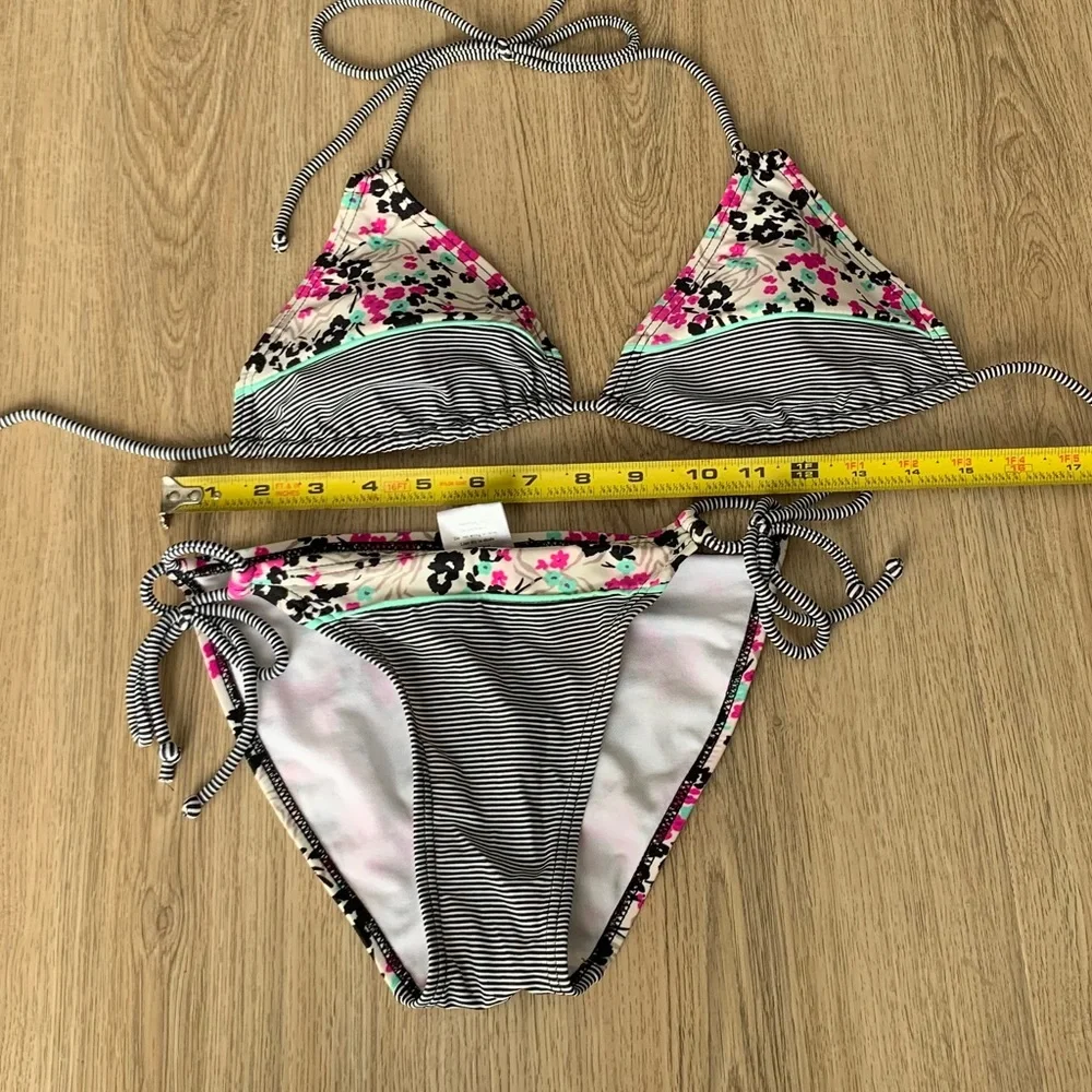 Bikini Bundle - Picture 4 of 6